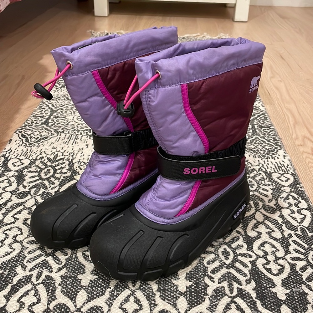 Waterproof size 3 Sorel Snow Boots!